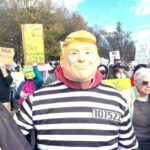 Вашингтонда “Импичмент, қамоқ, истефо” шиори остида Трампга қарши норозилик намойишлари бўлиб ўтди