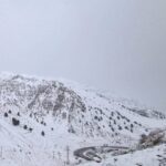 Кучли қор ёғиши сабаб кечаси “Қамчиқ” довони ёпилди