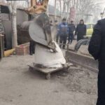 Аввал бузиш кейин тузиш: Шаҳрихонда бузилган тандир пулини ҳоким ўз ҳамёнидан тўлаб берди