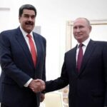 Владимир Путин Венесуэла президенти Николас Мадуро билан телефон орқали суҳбатлашди