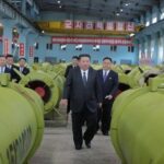 Ким Чен Ин ракета ва ўқ-дорилар ишлаб чиқаришни кенгайтиришни буюрди — Clash Report