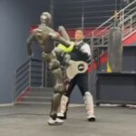 Хитойда яратилган “Терминатор” ўз яратувчисини нокаут қилди 