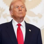 Трамп америкаликлар ва АҚШ иттифоқчиларини норозилик намойишлари фонида Эронни тарк этишга чақирди