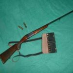 Самарқандда ариқдан сув ўтказиш масаласида жанжаллашиб қолган ука ўз акасини отиб ўлдириб қўйди