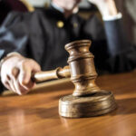 ФАРҒОНАДА НОҲАҚ АЙБЛАНГАН ИНСПЕКТОР 15 ЙИЛДАН СЎНГ ОҚЛАНДИ