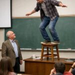 Қабр кўриниб турган баландлик!..