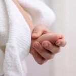 Яҳудий от ота ўз ўғлини тишлаган, суякларини синдирган ва бўғиб ўлдирган!