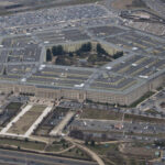 Аламзада Трамп энди ўзиникиларга ташланди!..