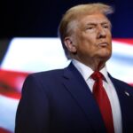 Трамп: Эрон Хормуз бўғозини очишни сўради