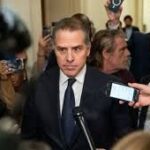 Байденнинг ўғли Трампнинг ўғилларини дуэлга чақирди!..