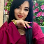 Мана шу қизга уйланган бўлармидингиз?!