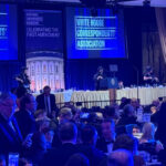 Президент эмаклаб қочганда, Секрет хизмат қаерда эди?!