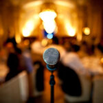 Вой, дод! Артист (отарчи) зоти синаяпди!!! Қарзлар, кредитлар!… Эҳ-ҳе!..