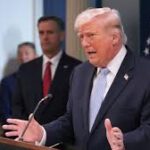 Эрон Ҳормузда кунига 500 млн доллар ишлаб топади – Трамп