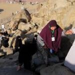 Дунё Тўхтаб Турган Кун: Тўкилган Гуноҳлар Ва Мустажоб Дуолар Сири!
