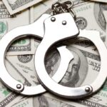 Исроилга жўнатиш учун 17 минг доллар сўраган раҳбар ушланди
