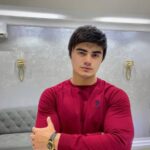Шаҳзод Султонов бўлажак турмуш ўртоғини қандай танлагани ва нега ўзидан 12 ёш кичик қизга уйланаётгани ҳақида сўзлаб берди