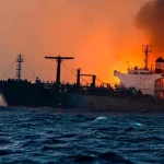 Эрон нефть танкери блокадани бузиб, Уммон кўрфазига кирди