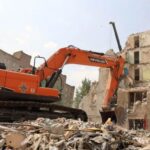 Киевга қилинган ҳужум: вайроналар остидан 10 кишининг жасади топилди, ҳалок бўлганлар сони 30 нафарга етди