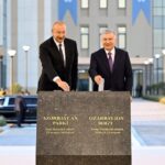 Шавкат Мирзиёев ва Илҳом Алиев Тошкентда &laquo;Озарбайжон&raquo; боғи қурилишига старт беришди