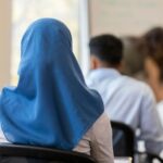 Австрияда 14 ёшгача бўлган қизларга ҳижоб тақиқланиб, жарима белгиланди