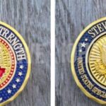 Трампнинг махсус вакили Стив Уиткофф Россия расмийларига махсус эсдалик тангалар совға қилди