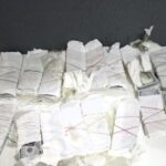 240 минг долларни Ўзбекистондан яширинча олиб чиқмоқчи бўлганлар ушланди