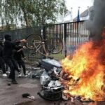 Францияда таълим шароитларидан норози юқори синф ўқувчилари намойишга чиқди