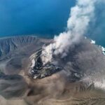 Индонезияда вулқон отилиши 1,5 мингдан ортиқ авиарейс кечикишига сабаб бўлди