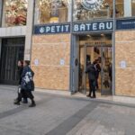 Франциядаги намойишлар сабаб Парижда машҳур брендлар дўконлари ёпилди