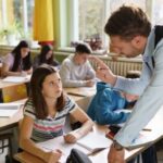 Дания мактаб ўқитувчиларига тартибни сақлаш учун ўқувчиларга нисбатан жисмоний куч ишлатишга рухсат берилиши мумкин