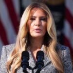 Мелания Трамп бир йил давомида ўрнатган алоқаларидан фойдаланди