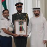 БАА президенти Flydubai авиакомпанияси экипажини давлат мукофоти билан тақдирлади